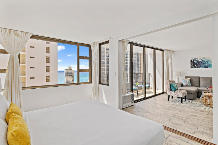 Bedroom 3, High Floor Ocean View Condo (King Bed and Parking), Honolulu