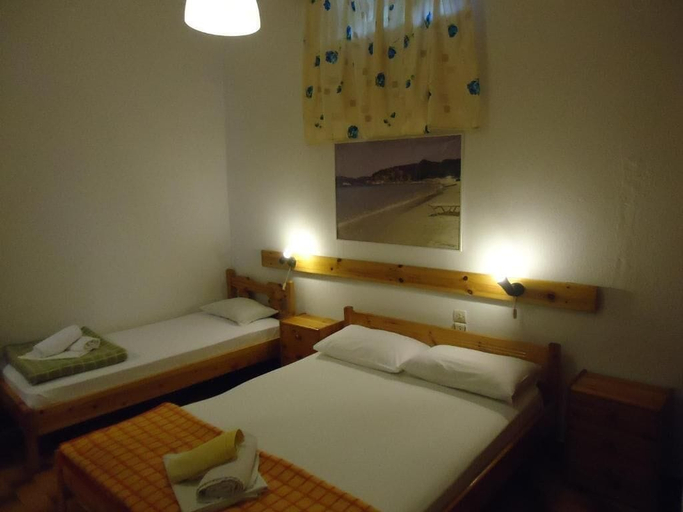 Bedroom 2, Pension Margarita Basic Triple Room, Thessaly