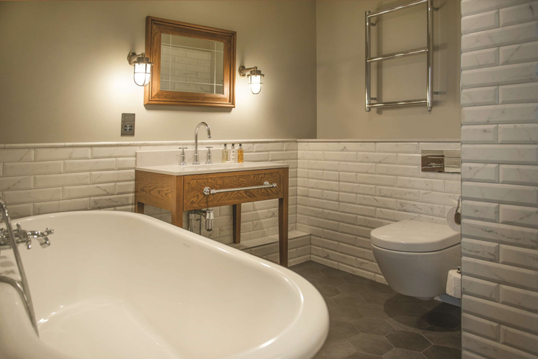 Bathroom 4, De Vere Wokefield Estate, Wokingham