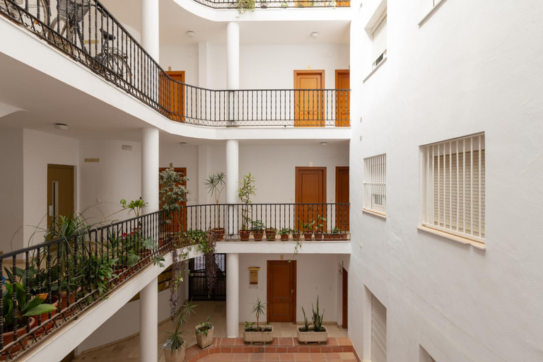 View 2, Central apartment with two bedrooms and a patio, Málaga