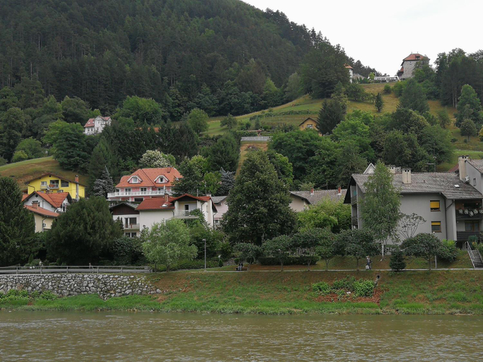 5, Apartmaji Prʼ nas, Laško