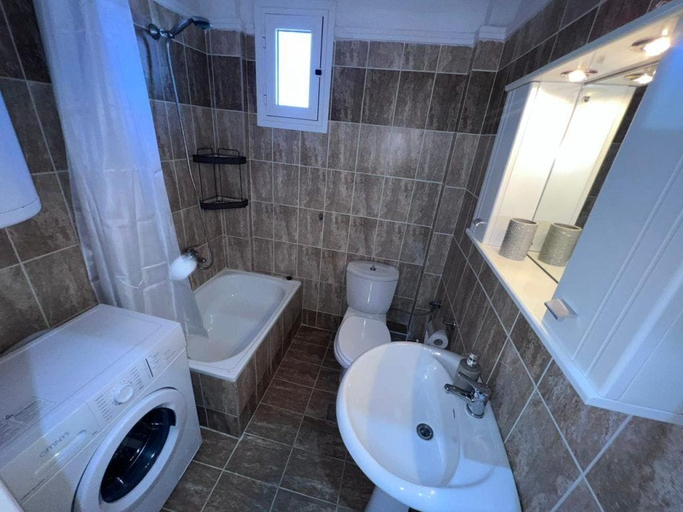 Bathroom, Stay & Smile apartments, Central Macedonia