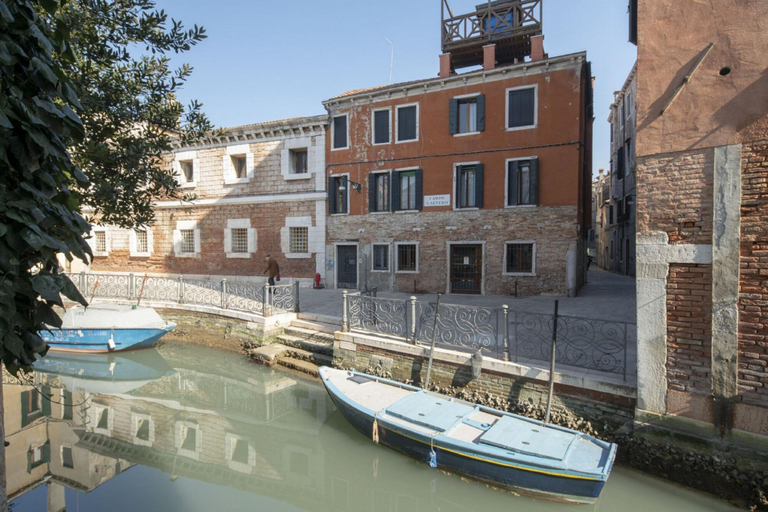 Room 2, San Marco Style Canal View Apt 1 by Wonderful Italy, Venezia