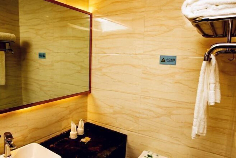 Bathroom 4, Yongli Hotel, Guang'an
