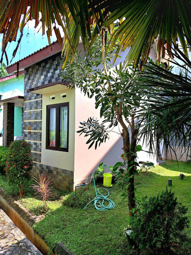 Exterior 3