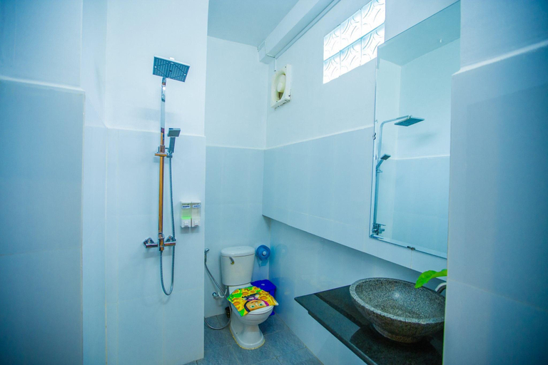 Bathroom 8
