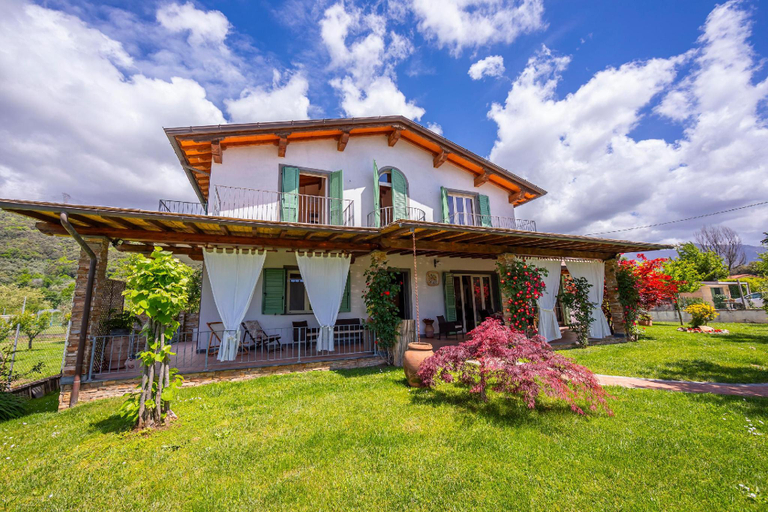 Exterior & Views 2, Villa Clara few km from the sea, Lucca