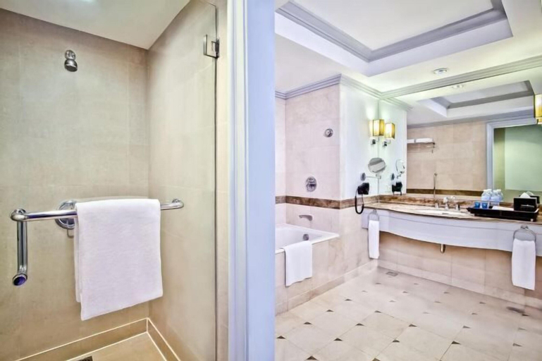 Bathroom 4