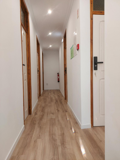 Others 4, Wolley - Peniche GuestHouse, Peniche