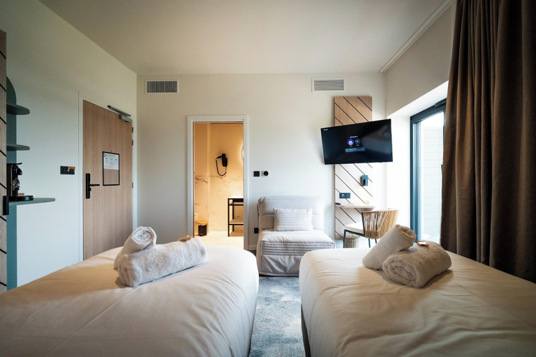 Bedroom 3, Bô Hôtels Ambronay, Ain
