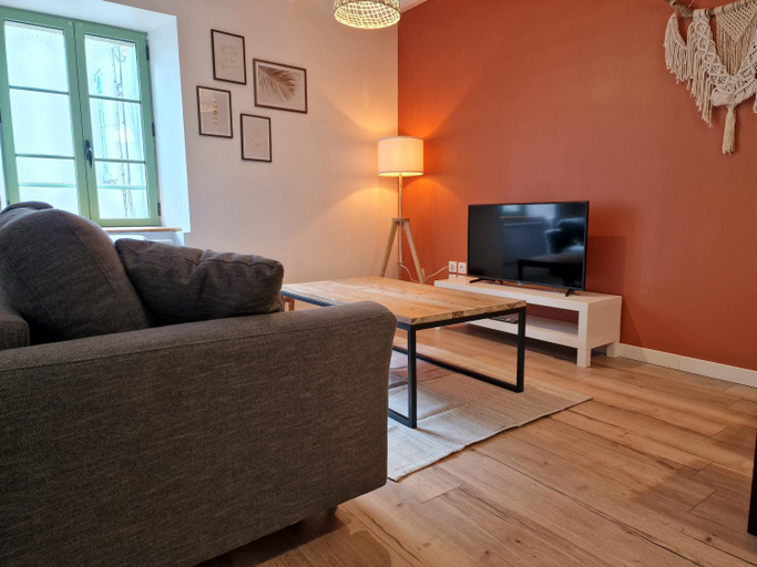 Others 5, Logement de caractere en haute ville de Quimperle, Finistère