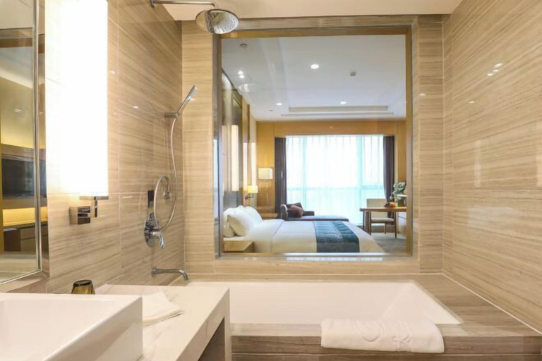 Bathroom 4, Golden Sun Hotel, Chuzhou