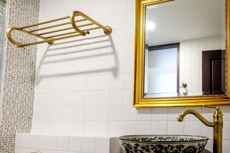 Bathroom 5