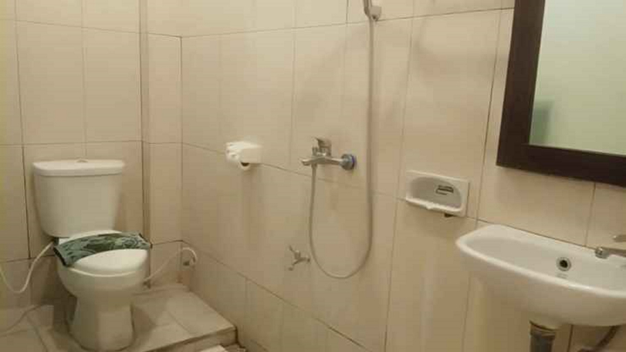 Bathroom, Hotel 21 Pati, Pati
