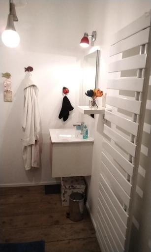 Bathroom 5, La maison de Dom, Charente