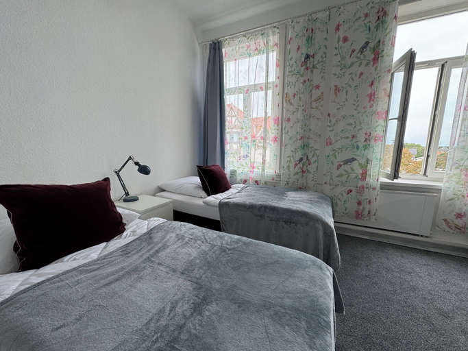 Room 5, 4 room new apartment center contactless, Region Hannover