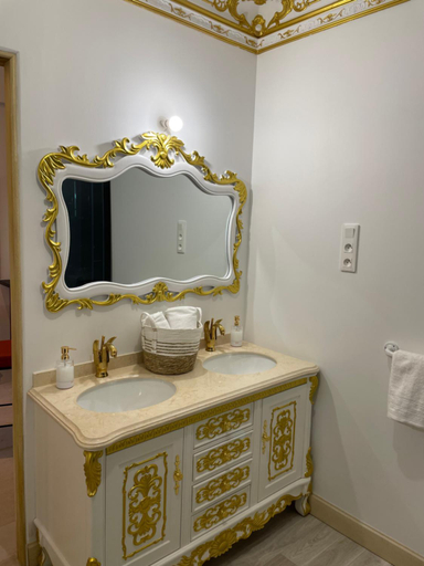 Bathroom 2, Suite Imperiale Eglise du Couvent, Aude