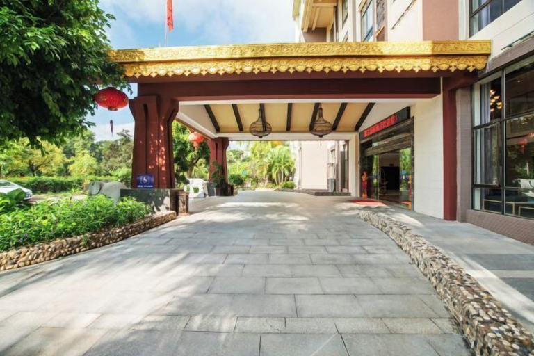 Exterior & Views 2, Jinggu Yingjiang International Hotel, Pu'er
