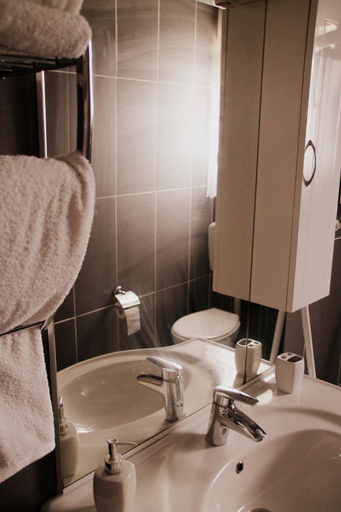 Bathroom 3, Villa Mirco, Marina