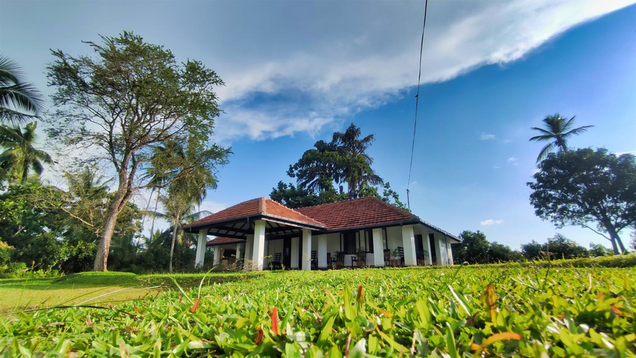 Others 5, Aroma Woods, Baddegama