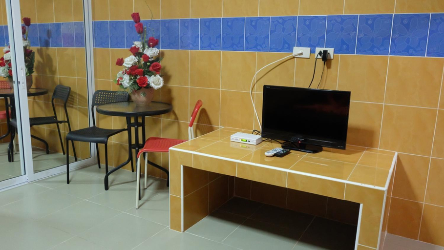Others 4, D5 Hotel - Mabprachan Branch, Phan Thong