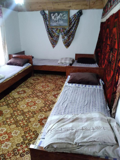 Bedroom 4, Xarsangi kalon, Nurota