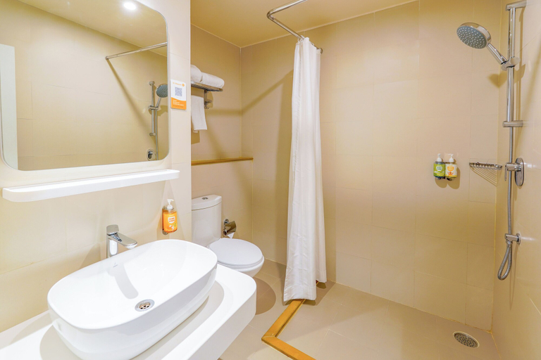 Bathroom, Bloom Hotel Katra, Reasi