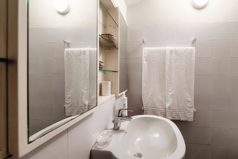 Bathroom 4, Villa Vica, Como