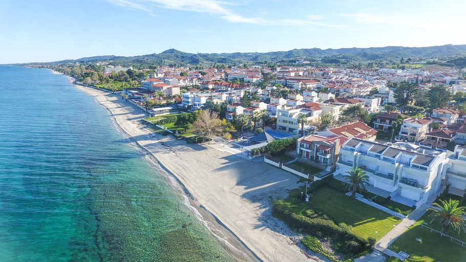 Others 5, Villa Omega - Beachfront, Garden, BBQ, Central Macedonia