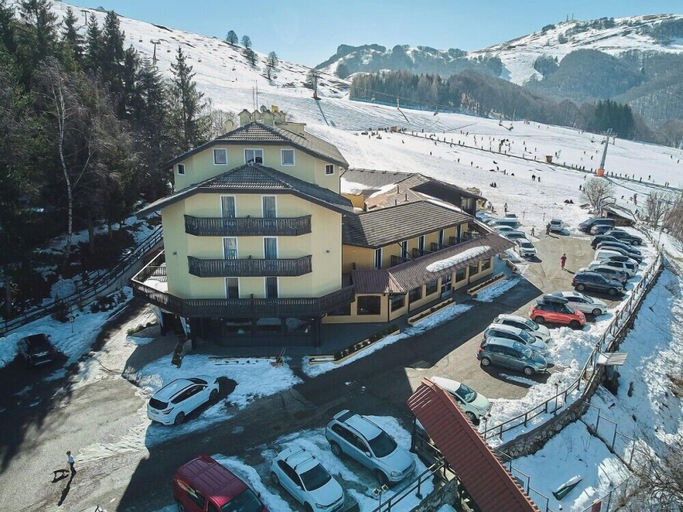 Exterior & Views 2, Hotel Dolomiti, Trento
