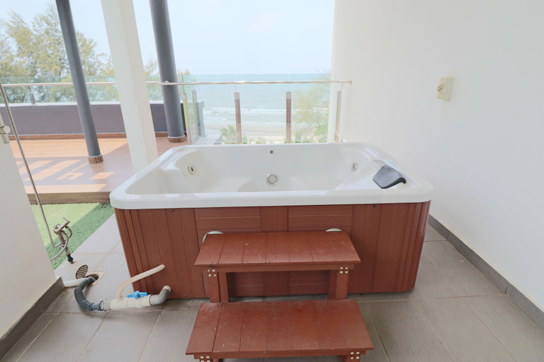 Bathroom 5, Swiss Garden Residences by Nature Home, Kuantan