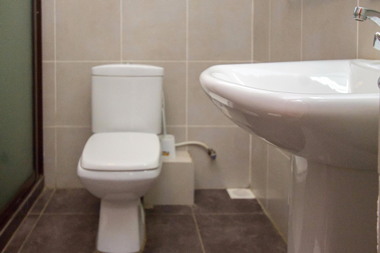 Bathroom 6
