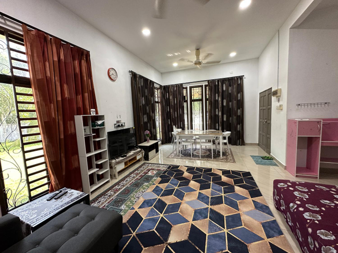 Others 4, Azzahra Homestay Pekan Fully Aircond, Pekan
