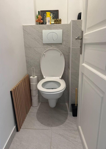 Bathroom 5, Une chambre dans un appartement, chez l’habitant, Essonne