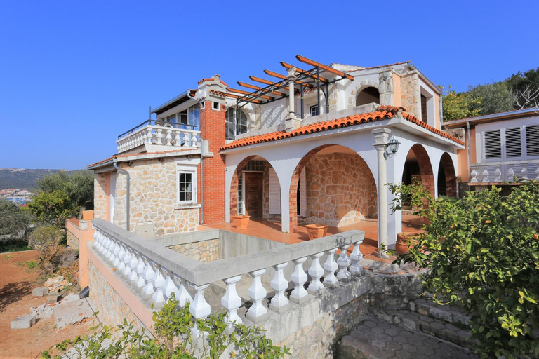Exterior & Views 1, Apartments by the sea Vinisce, Trogir - 18674, Marina