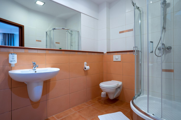 Bathroom 3, Hotel Lord Gorlice, Gorlice