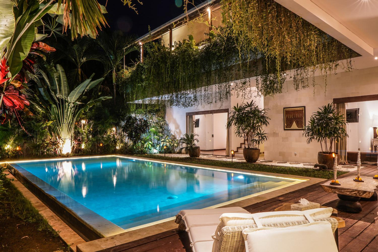 Swimming Pool 8