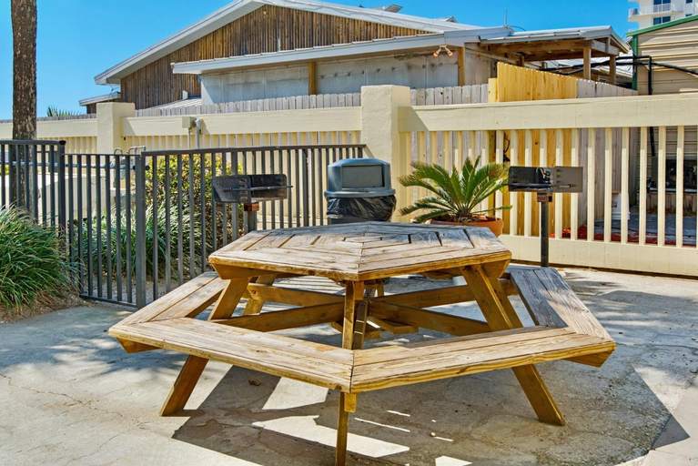Newly Renovated Beachfront Condo! Free Beach Chair Service! by Dolce Vita Getaways PCB, Bay