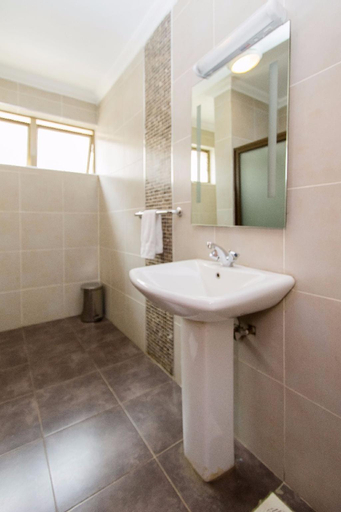 Bathroom 17