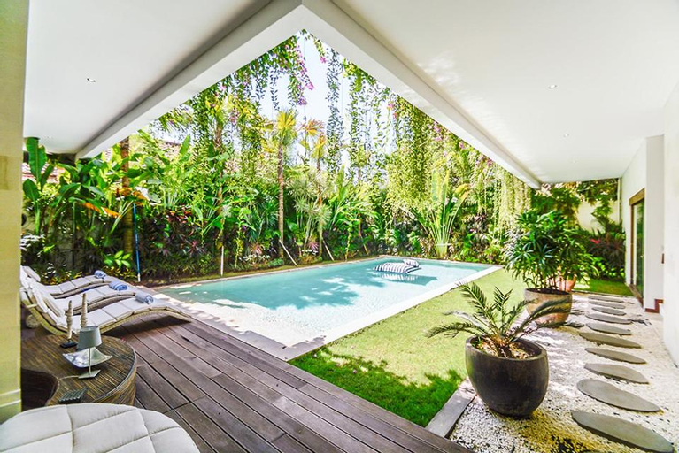 Swimming Pool 10