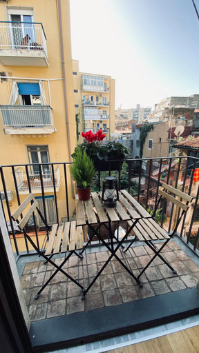 Others 5, Le Tre Volte, Catania