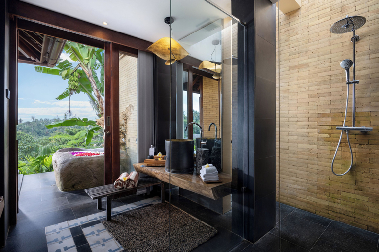 Bathroom 4