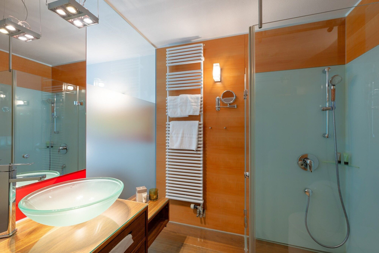 Bathroom 4, Hotel Schloss Lautrach, Unterallgäu