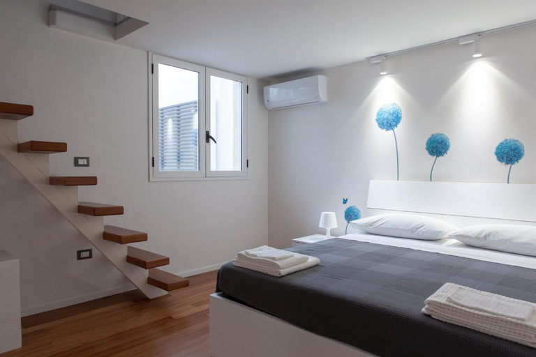 Others 5, AC Home, Lecce