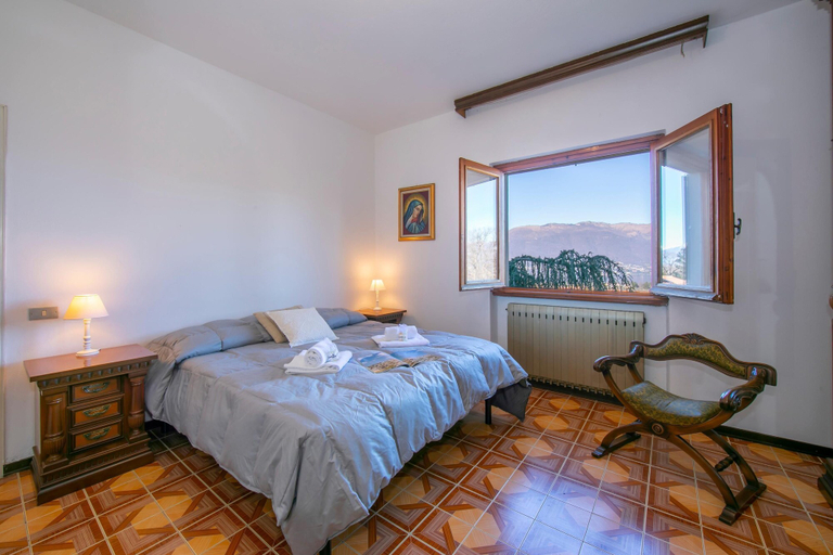 Room 5, Villa Giorgia Private Pool, Varese