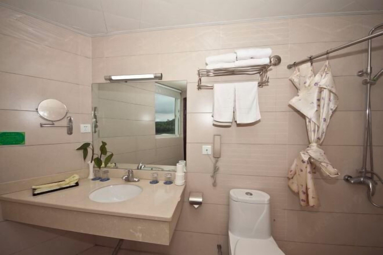 Bathroom 3, Pingnan Xiangyue Hotel, Ningde