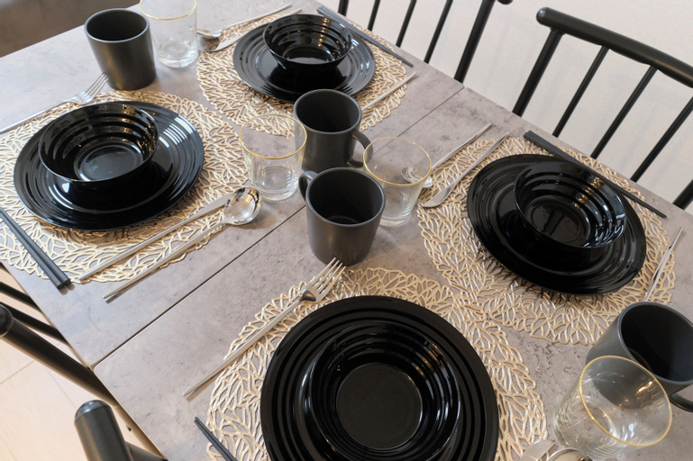 Dining Room 9