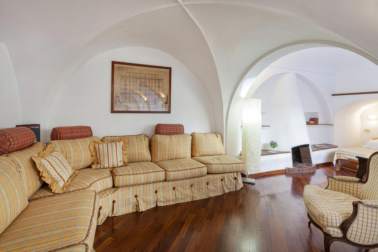 Others 4, Eleganza e stile a Fontane Marose by Wonderful Italy, Genova
