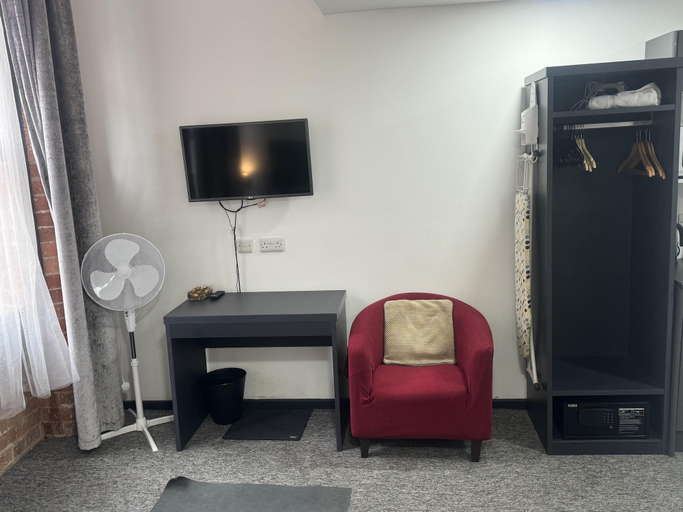 Interior 5, Studio - Sleeps 2 - Parking - Wifi, Nottingham