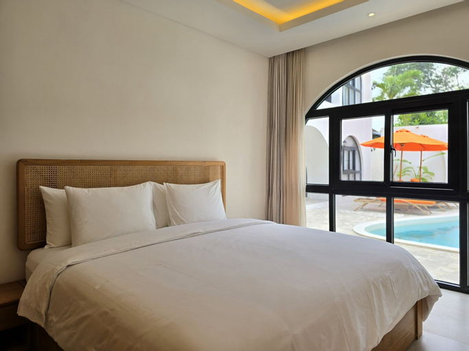 Bedroom 12